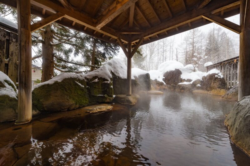 雪景色の温泉